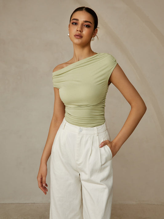 Mouwloos T-shirt met asymmetrische hals