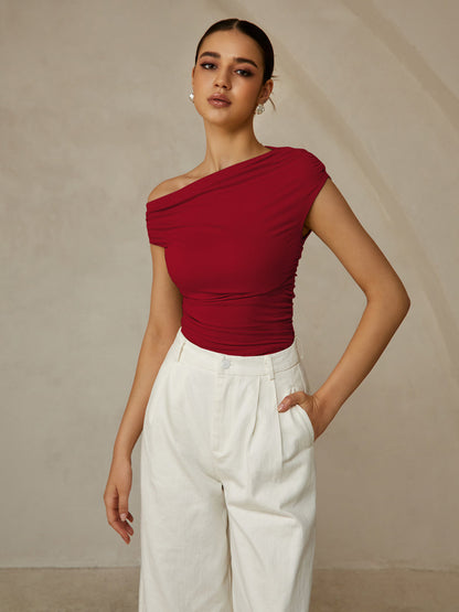 Mouwloos T-shirt met asymmetrische hals